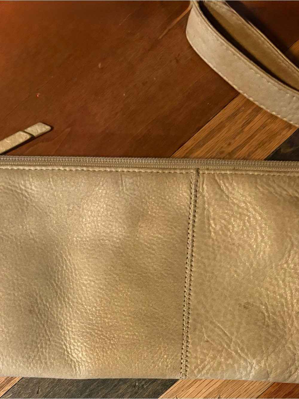 HOBO International Ivory Leather Wristlet Wallet Organizer Clutch - Picture 2 of 4